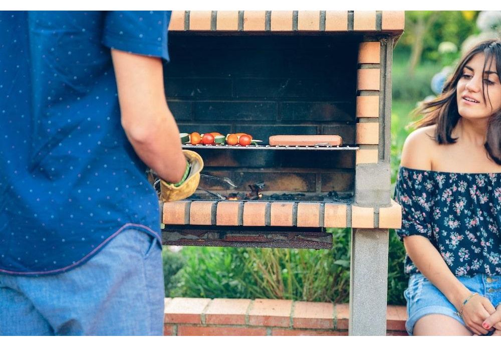 Cum să construiești un grătar BBQ din cărămidă – ghid complet