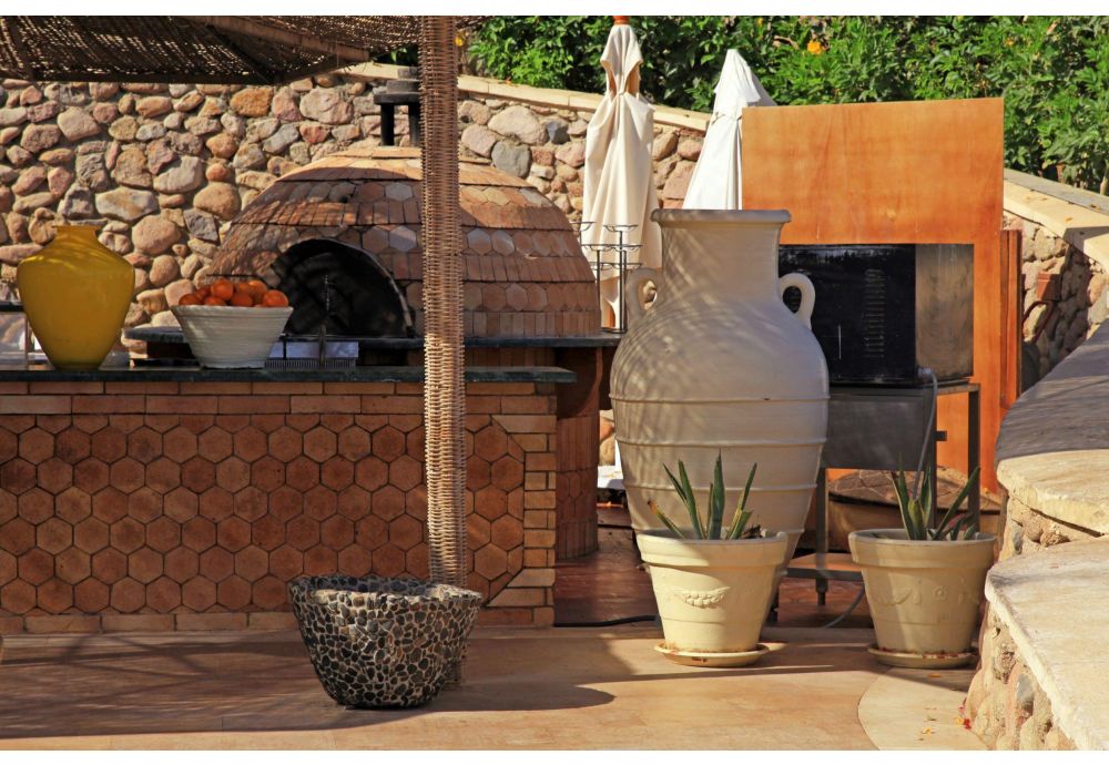 Cum să construiești un cuptor de pizza în grădină – proiect DIY în 6 pași simpli